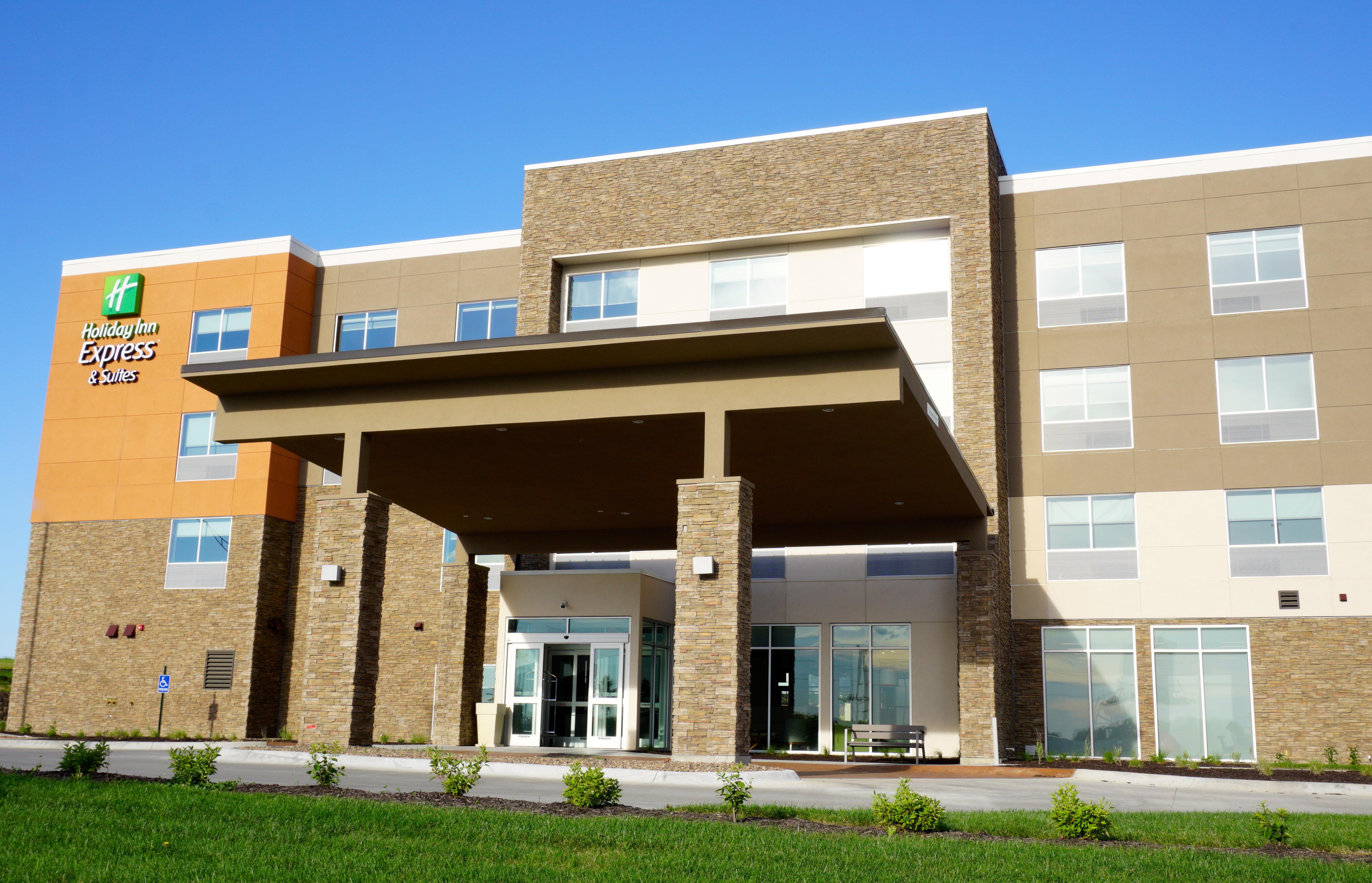 Holiday Inn Express & Suites Omaha - Millard Area By Ihg Ngoại thất bức ảnh