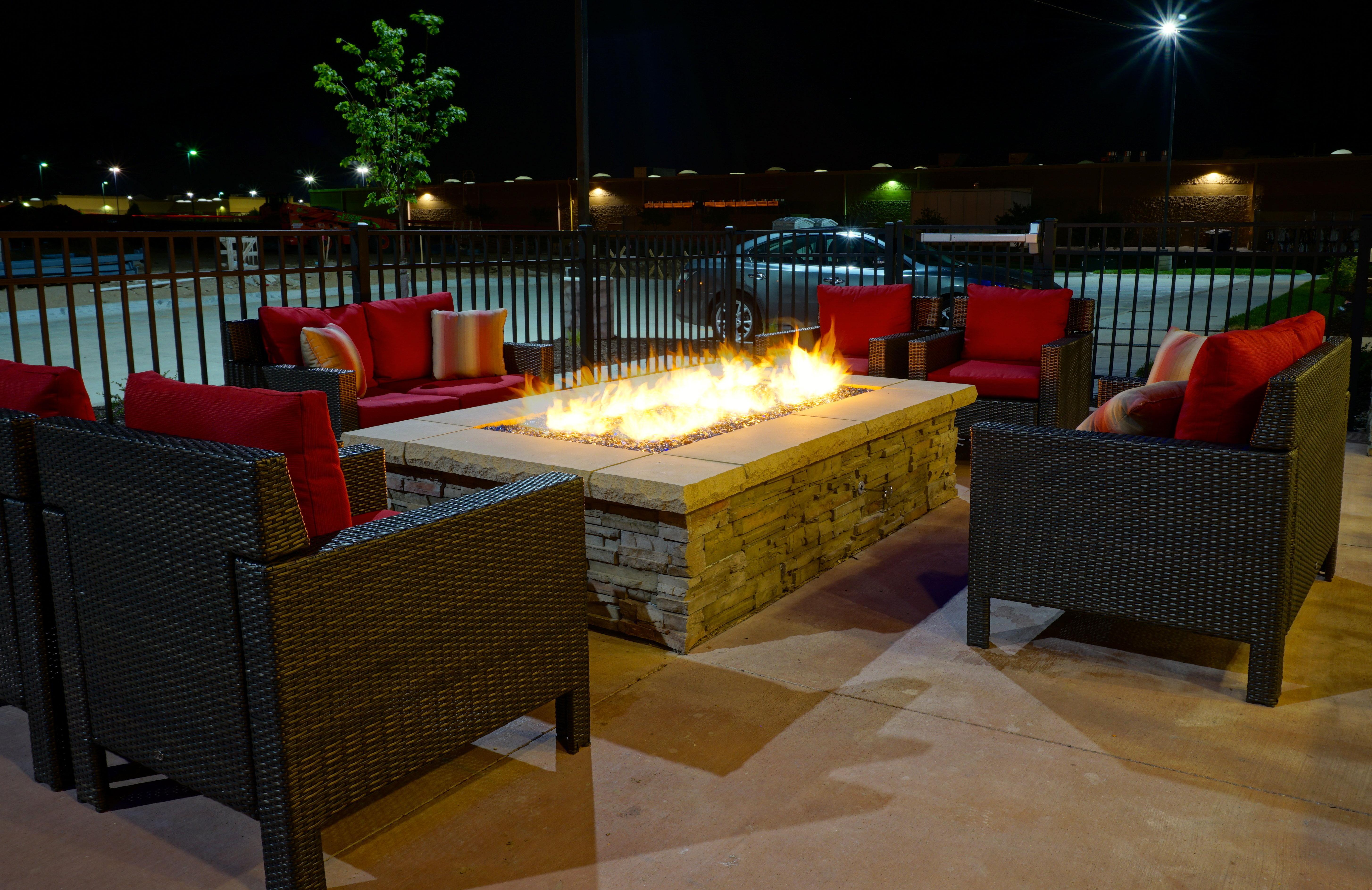 Holiday Inn Express & Suites Omaha - Millard Area By Ihg Ngoại thất bức ảnh