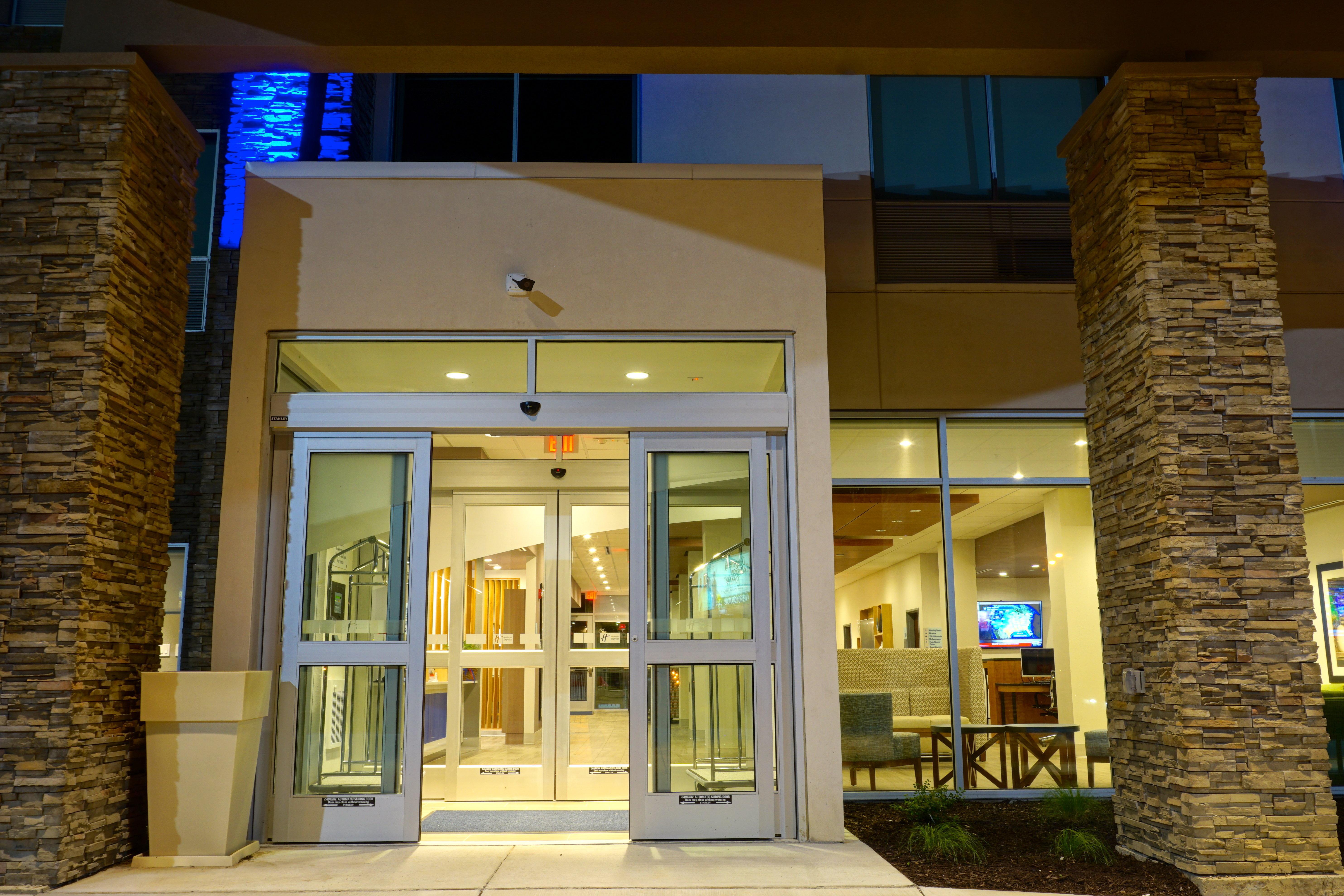 Holiday Inn Express & Suites Omaha - Millard Area By Ihg Ngoại thất bức ảnh