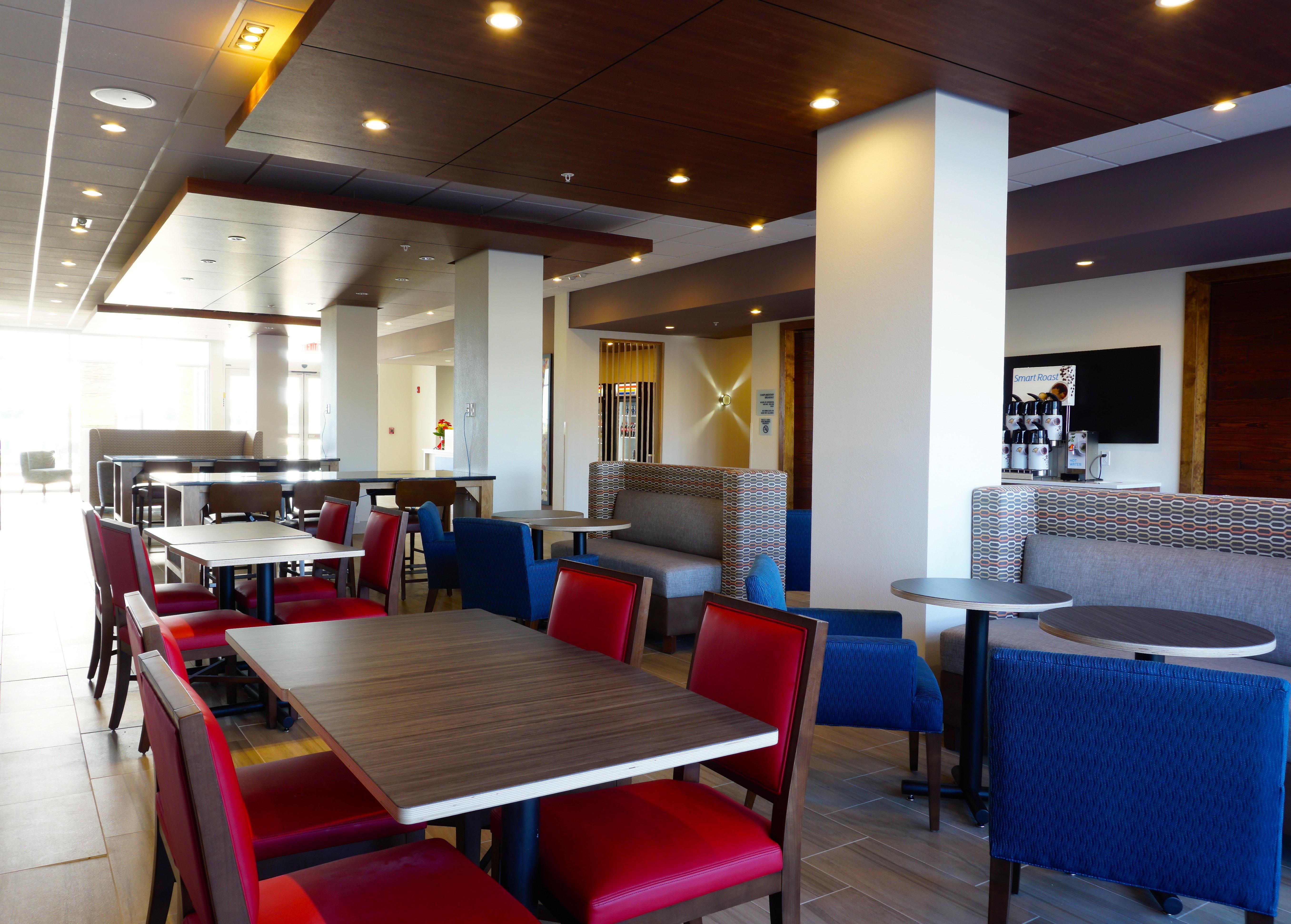 Holiday Inn Express & Suites Omaha - Millard Area By Ihg Ngoại thất bức ảnh