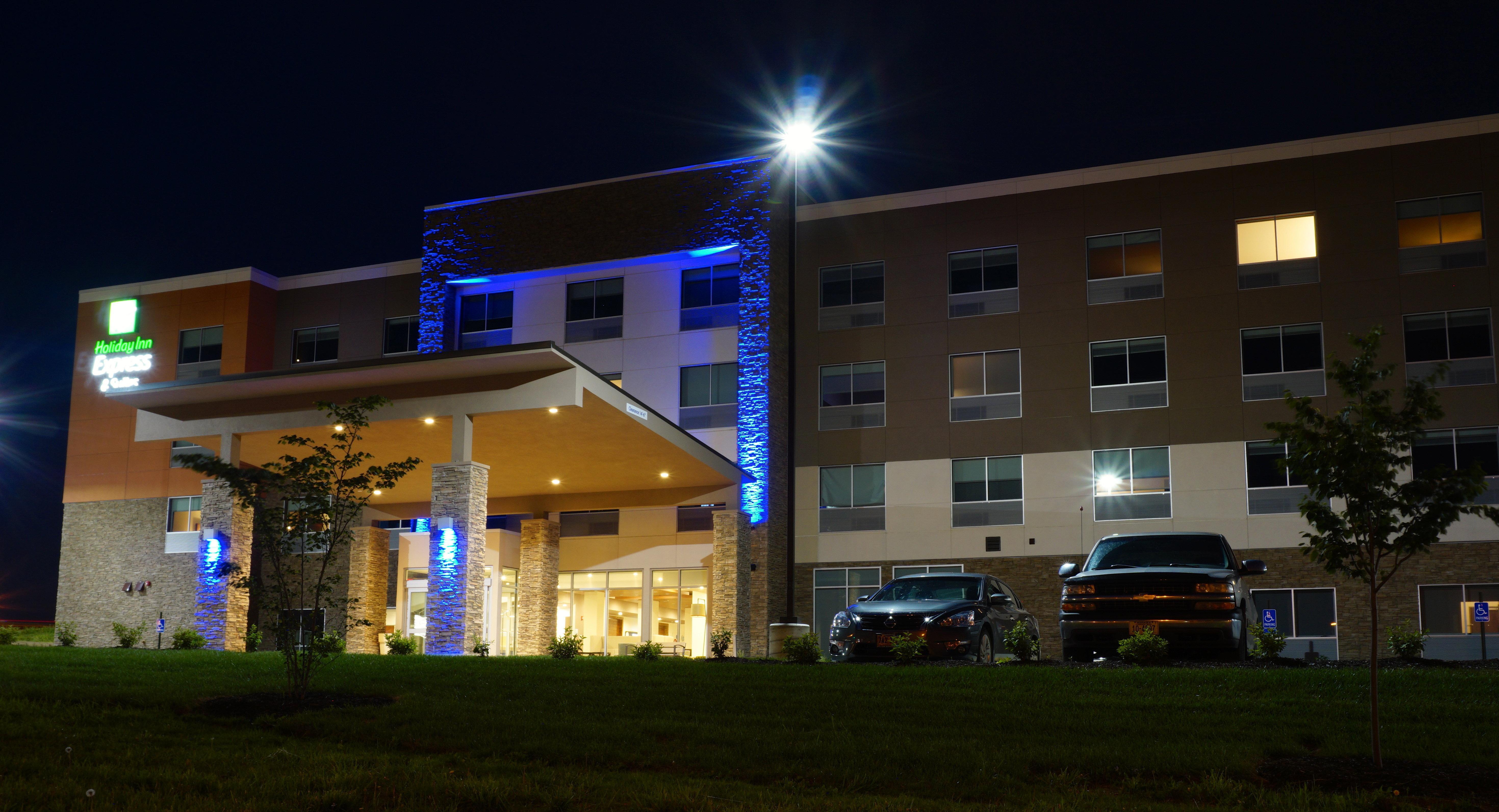 Holiday Inn Express & Suites Omaha - Millard Area By Ihg Ngoại thất bức ảnh