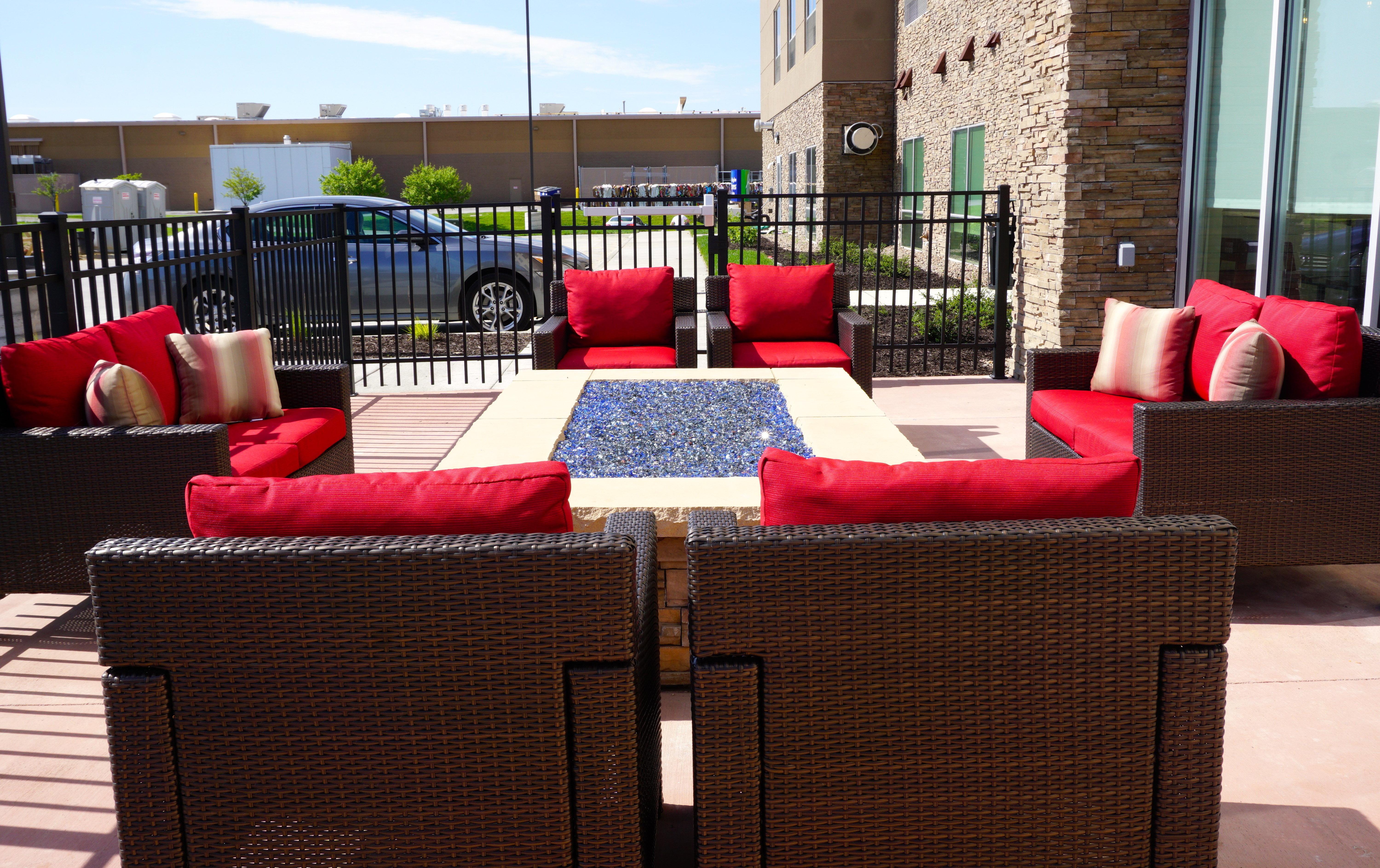 Holiday Inn Express & Suites Omaha - Millard Area By Ihg Ngoại thất bức ảnh